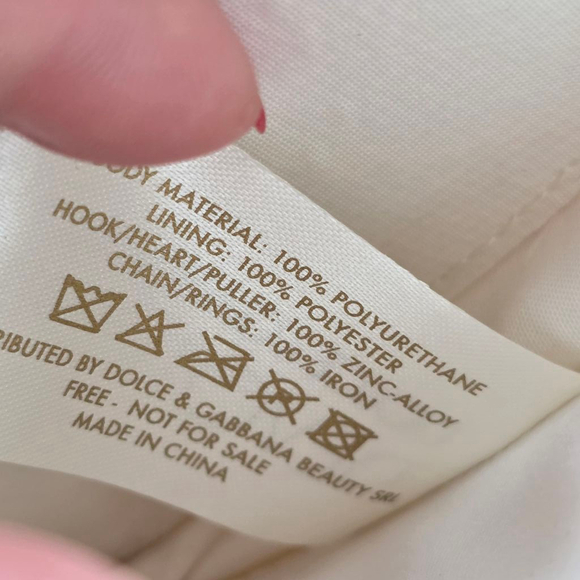 Women's Dolce & Gabbana Heart Coin Purse Beige Small - Picture 9 of 9